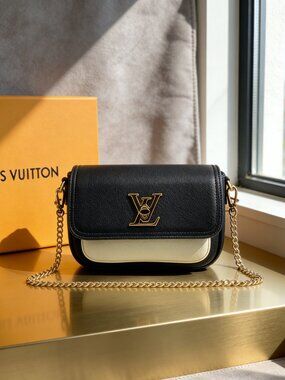 Louis Vuitton Lockme Tender Black